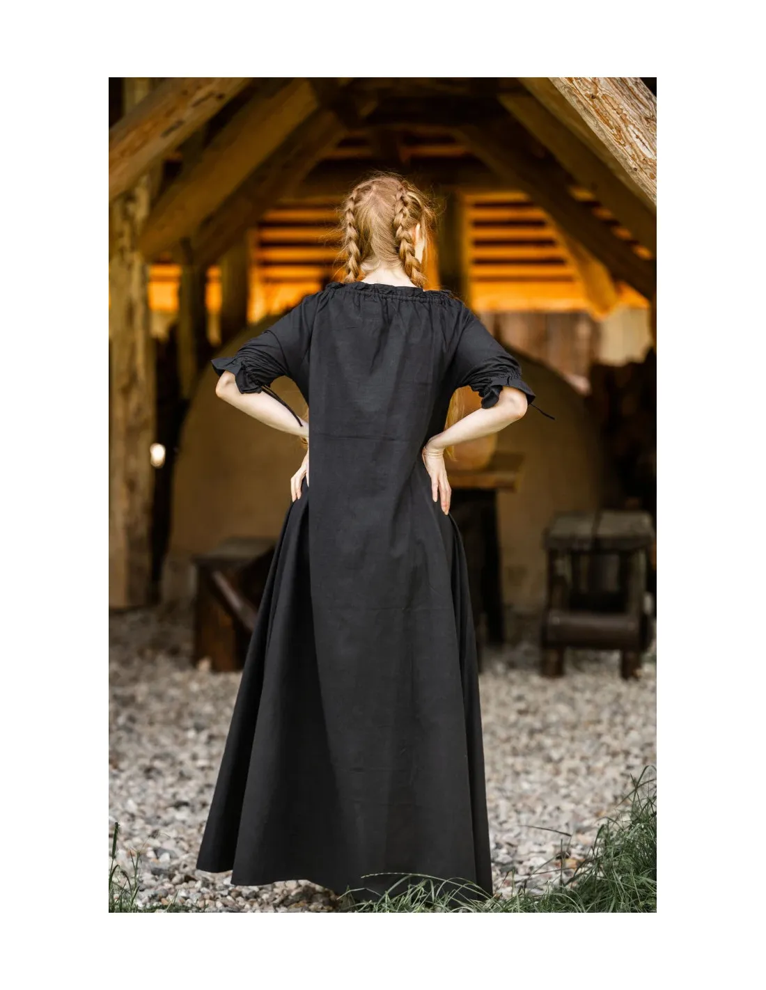 Robe médiévale modèle Melisande, noire ⚔️ Boutique Épées